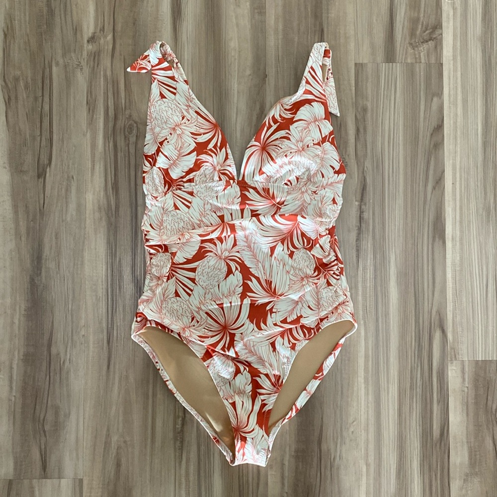 🧡Old Navy Women’s Medium Swim Suit, New with Tags
